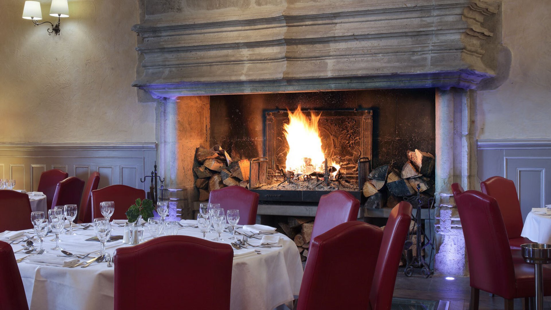 Salle Nivolet Feu cheminee